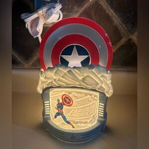 Scentsy-Marvel,Captain America Warmer-No box,small color missing-top‎ shield